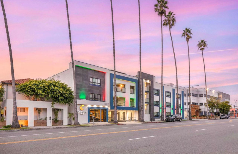 Exterior view of Comfort Inn Santa Monica - West Los Angeles.