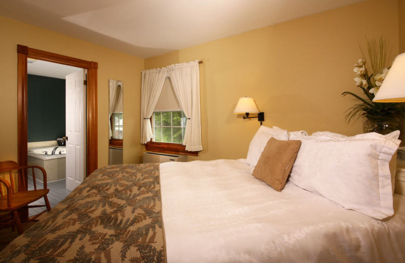 Guest room at Kettle Creek Inn & Restaurant.