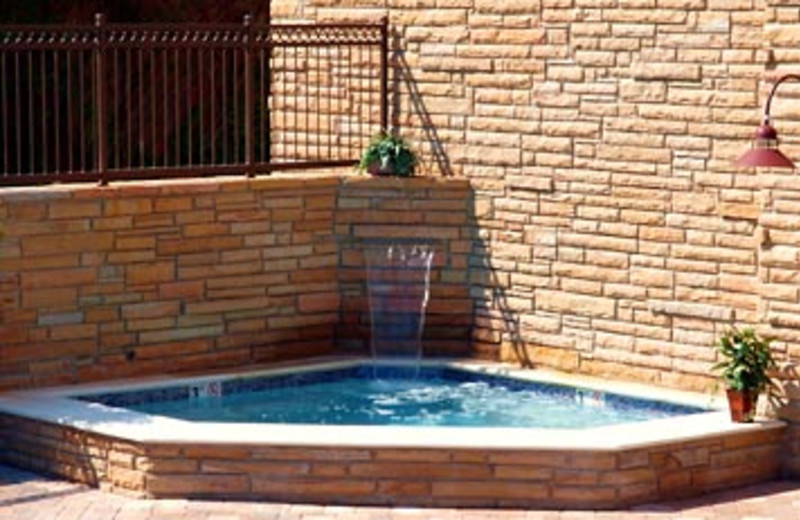 Outdoor Hot Tub at SpringHill Suites - Pigeon Forge