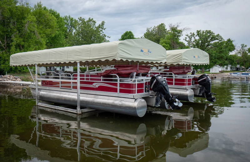 Pontoon rental at Shady Grove Resort.