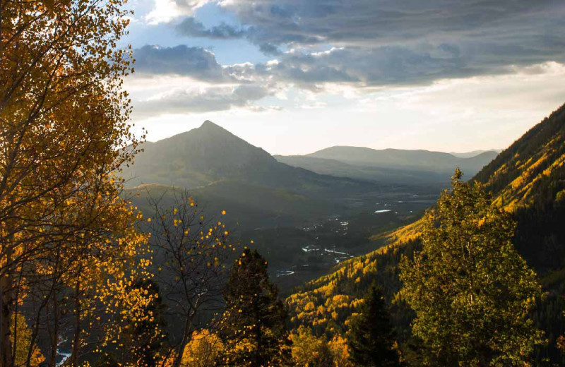 Mountain view at Alpine Getaways.