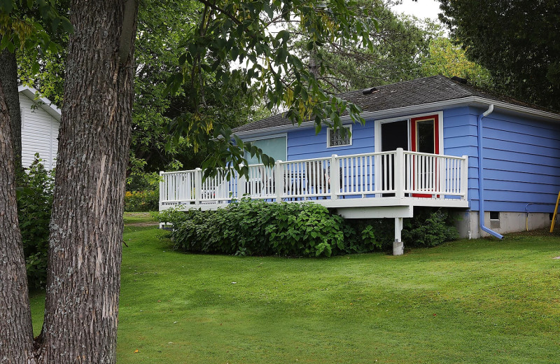 Cabin exterior at Bayview Wildwood Resort.