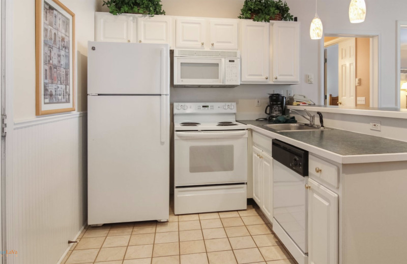 Guest kitchen at Hawk's Eye Golf Resort.