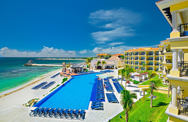 Exterior view of Hotel Marina El Cid Spa & Beach Resort.