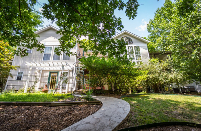 Exterior view of The Inn at Harbour Ridge Bed and Breakfast.