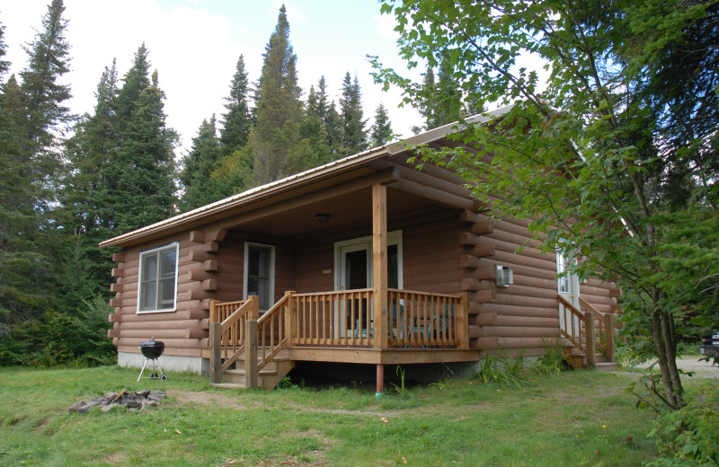 Cabin exterior at Cabins at Lopstick.