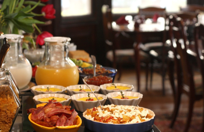 Breakfast at Beazley House.