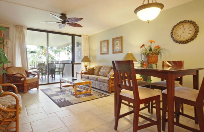 Vacation rental living room at Kamaole Sands.