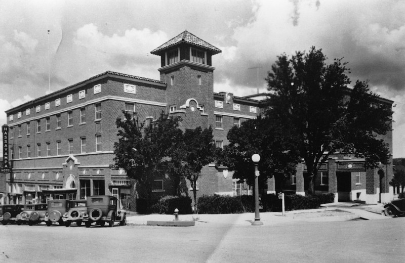 Historical photo of Hassayampa Inn.