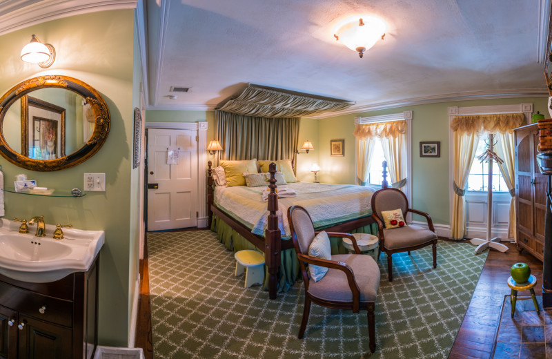 Guest room at Apple Valley Inn.