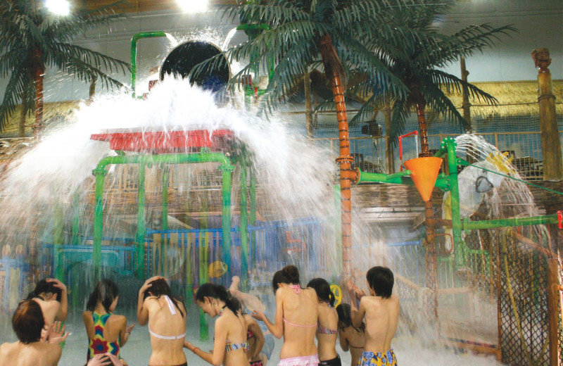 Indoor waterpark at EdgeWater Resort and Waterpark.