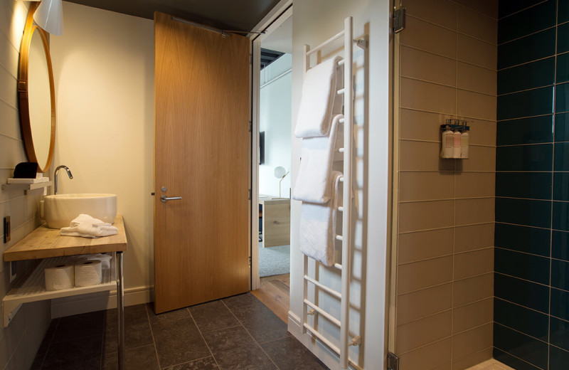 Guest bathroom at 250 Main Hotel.