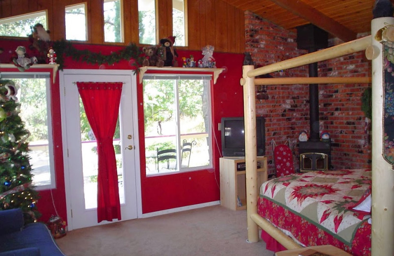 Guest room at A Bed Of Roses Bed & Breakfast.