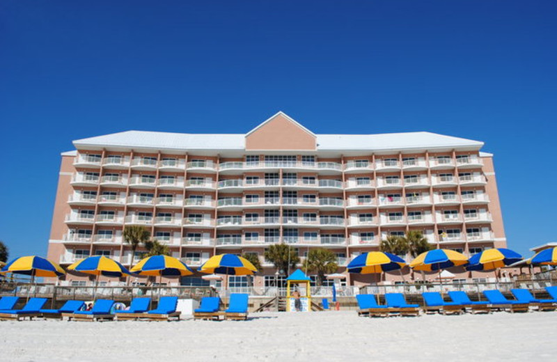 Exterior view of Palmetto Inn & suites.