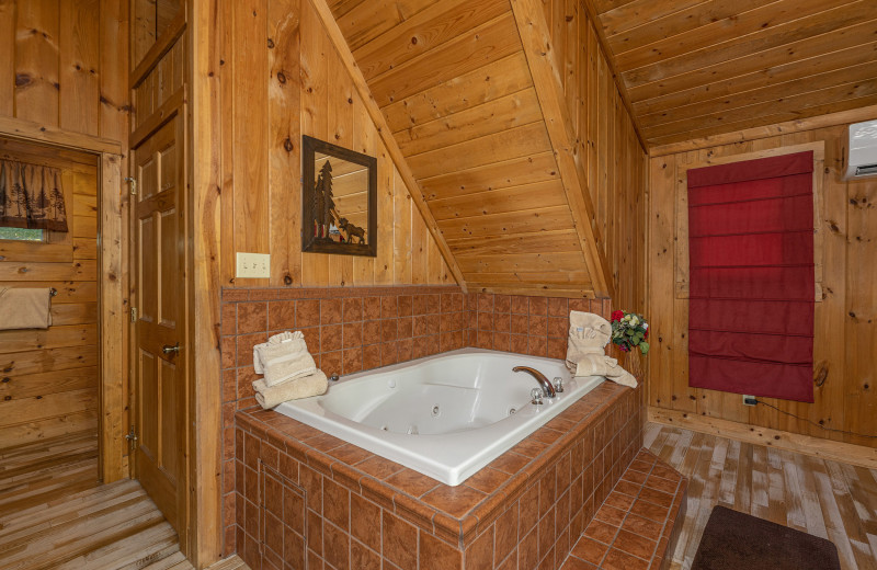 Hot tub at American Patriot Getaways - A Beary Nice Cabin.