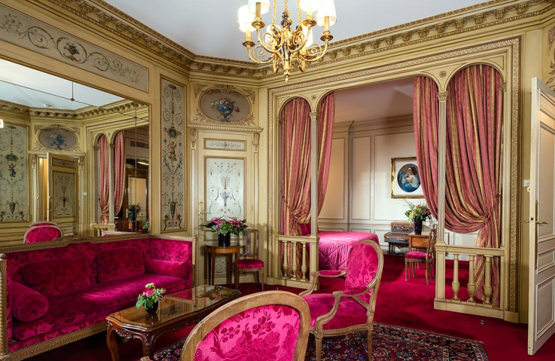 Guest room at Hotel Raphael.