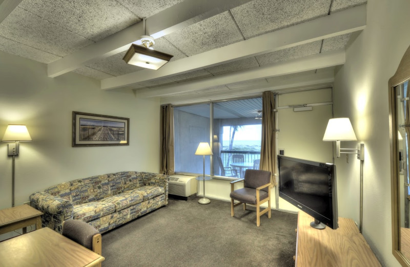 Guest living room at Days Inn & Suites Jekyll Island.