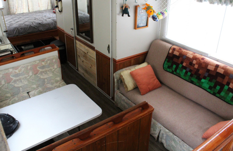 Boathouse living room at Berry Creek Cabins.