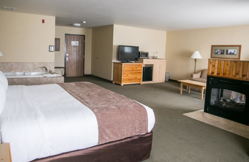 Guest room at Thumper Pond Golf Course & Resort.