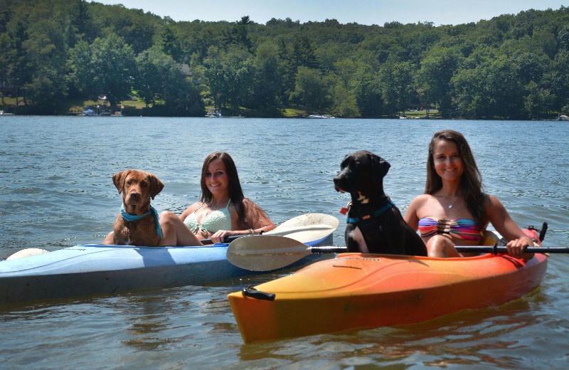 Kayaking at Taylor-Made Deep Creek Vacations.