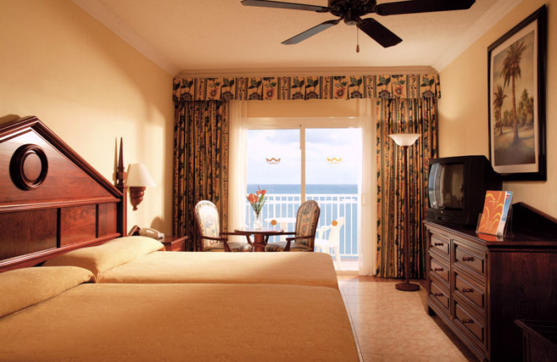 Guest room at Riu Ocho Rios All Inclusive.