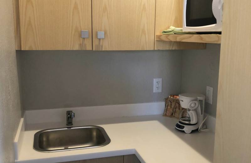 Guest room kitchenette at Stone Canyon Inn.