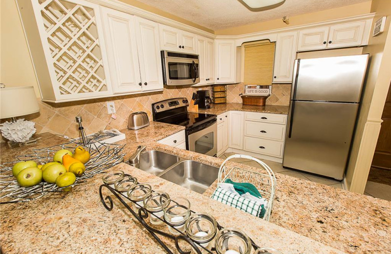 Kitchen at Holiday Isle Properties - Destin on the Gulf 505.