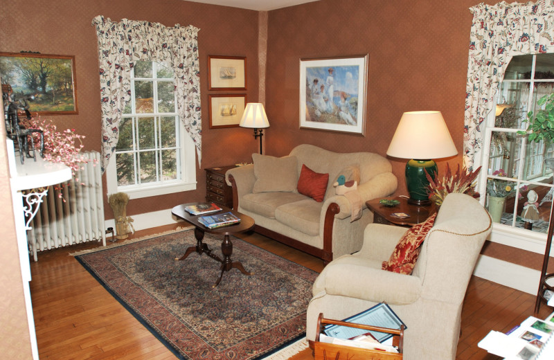 Living room at Camden Maine Stay Inn.