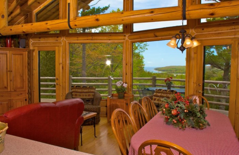 Vacation rental dining room at Bay Breeze Resort.