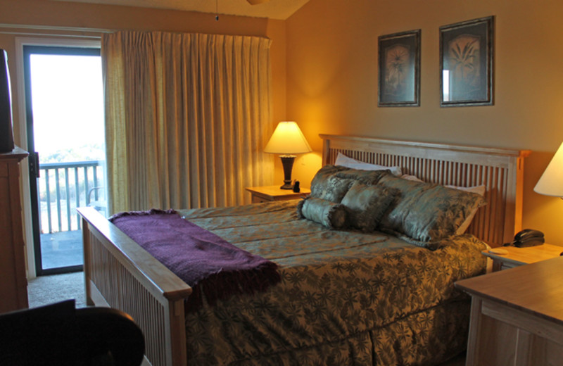 Rental bedroom at Treehouse on the Lake.