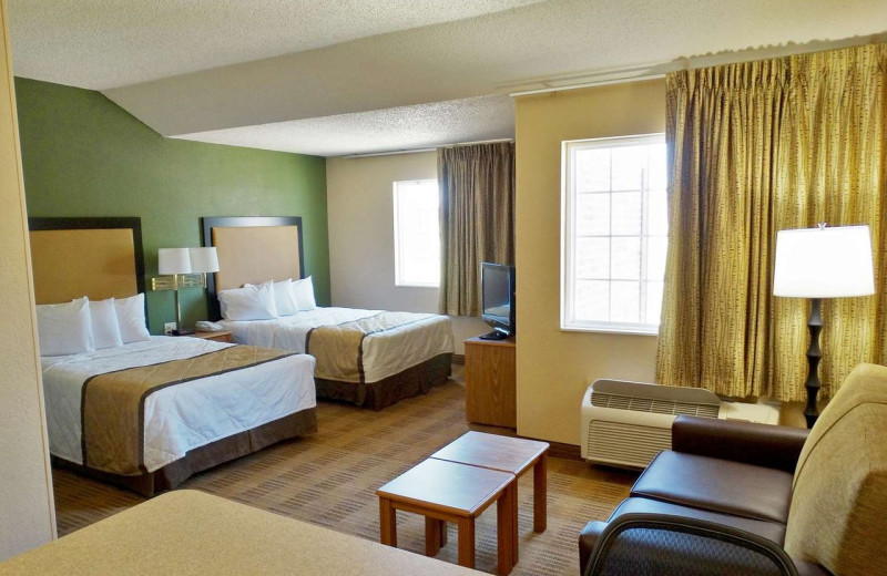 Guest room at Extended Stay America - Cincinnati - Blue Ash - Reed Hartman.