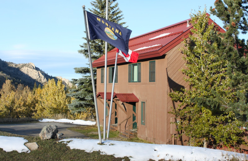 Exterior view of Rock Creek Resort.
