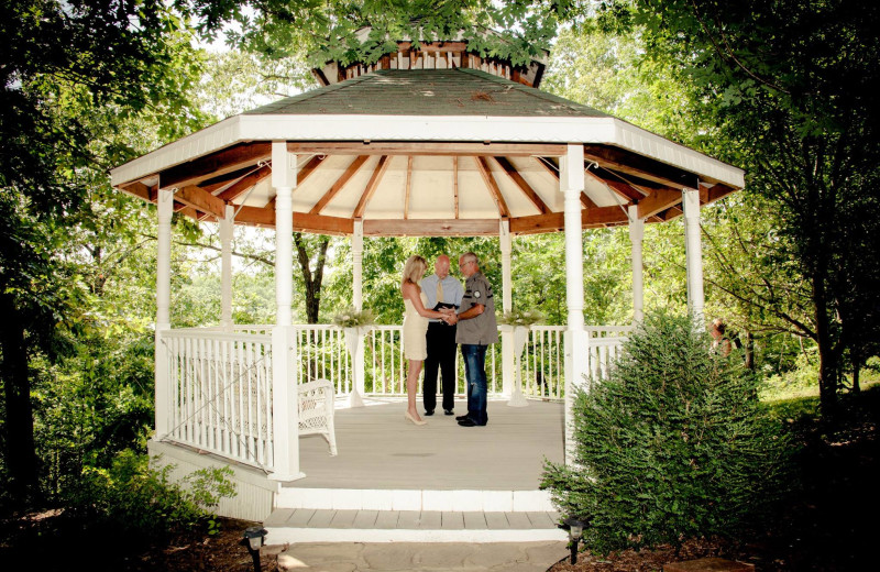 Wedding at The Inn at Harbour Ridge.