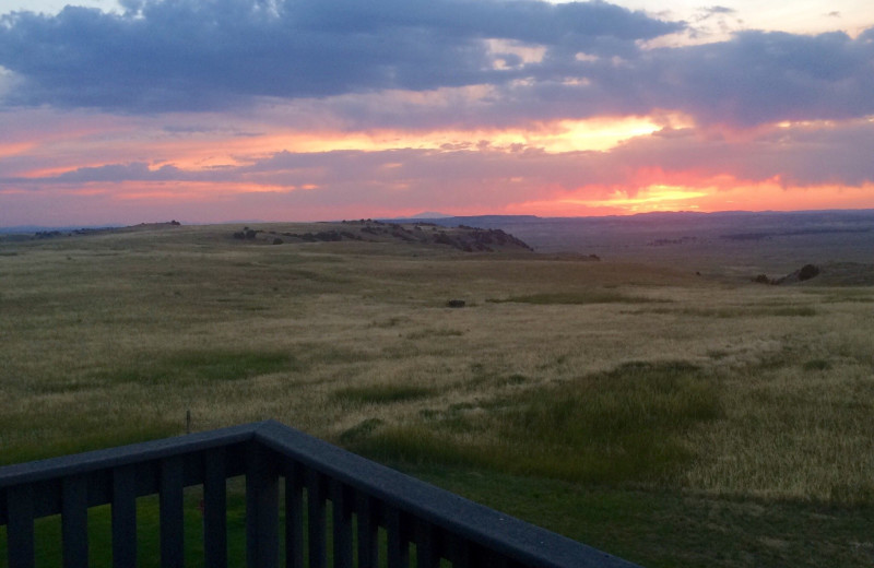 Sunset at Tea Kettle Ranch Bed 