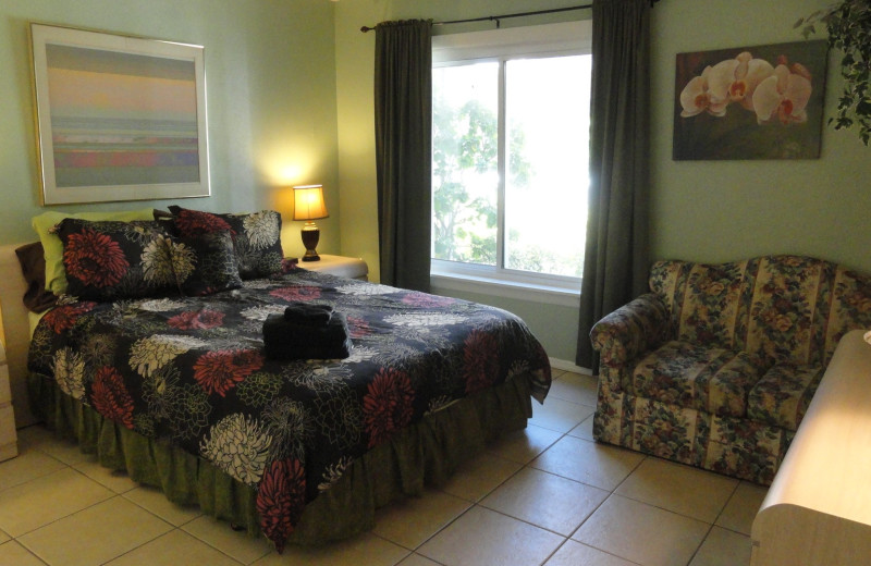 Guest bedroom at Bermuda Bay Resort.