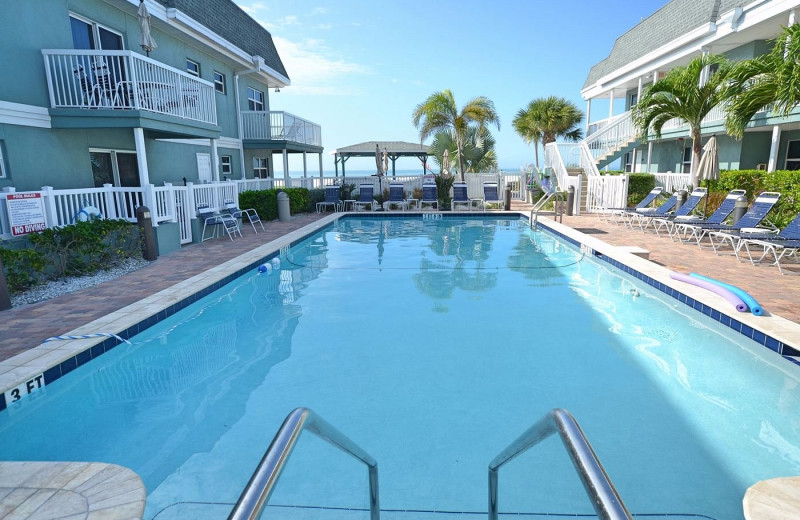 Outdoor pool at Mariner Beach Club.