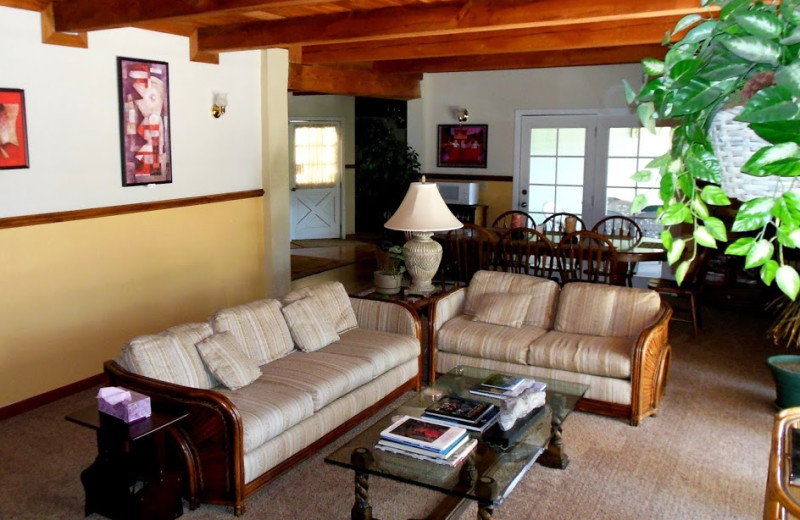 Parlor at Berkshire Inn.