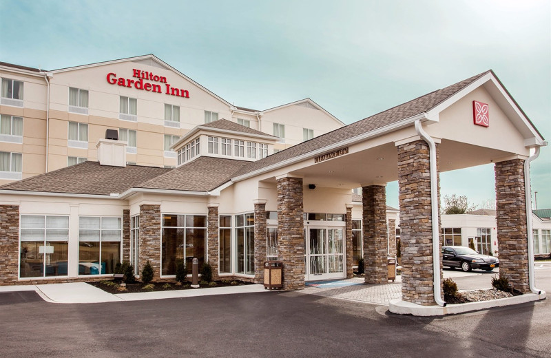 Exterior view of Hilton Garden Inn Columbia Downtown.