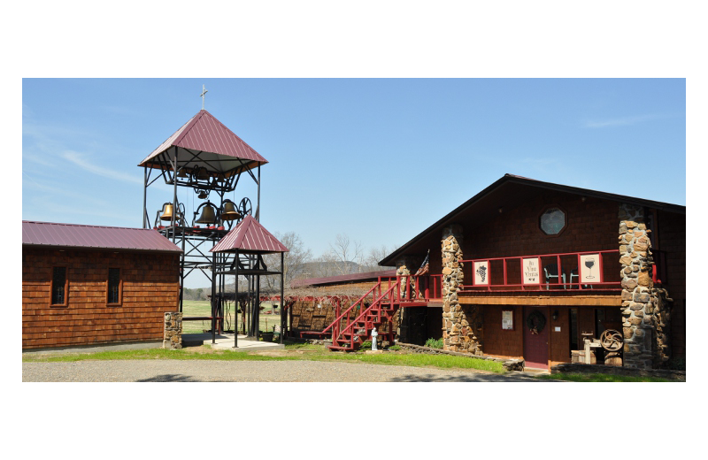 Exterior view of Cowie Wine Cellars and Vineyards.