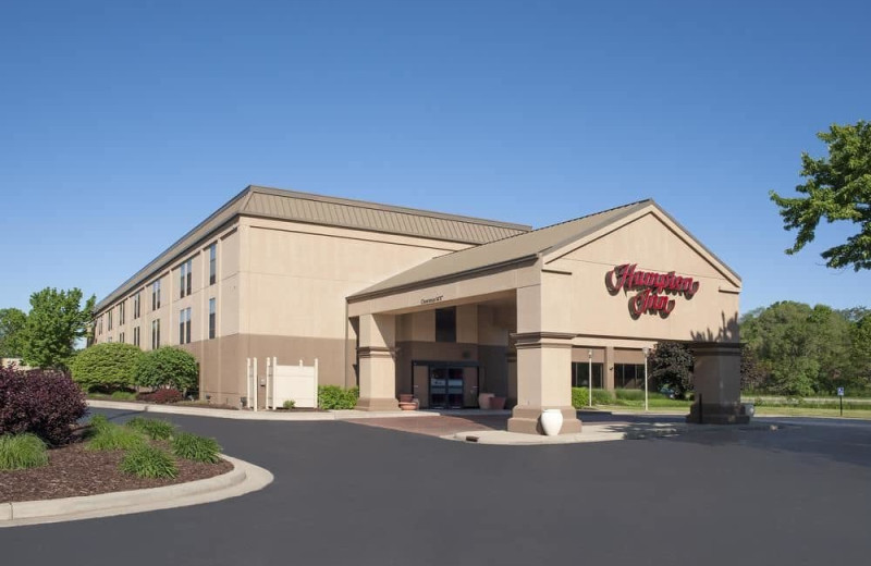 Exterior view of Hampton Inn St. Joseph.