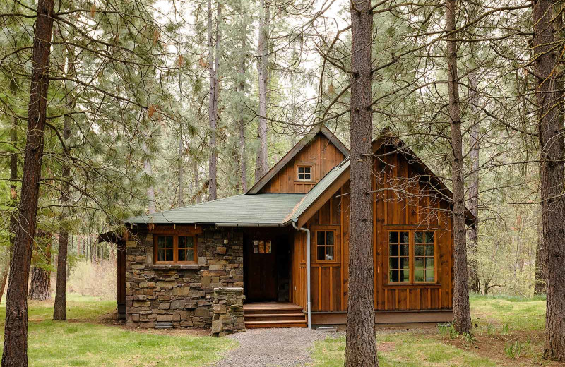 Cabin exterior at Lake Creek Lodge.