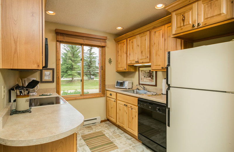 Cabin kitchen at The Glen Eden Resort.