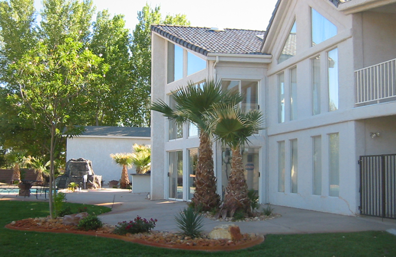 Exterior view of Utah Family Lodges.