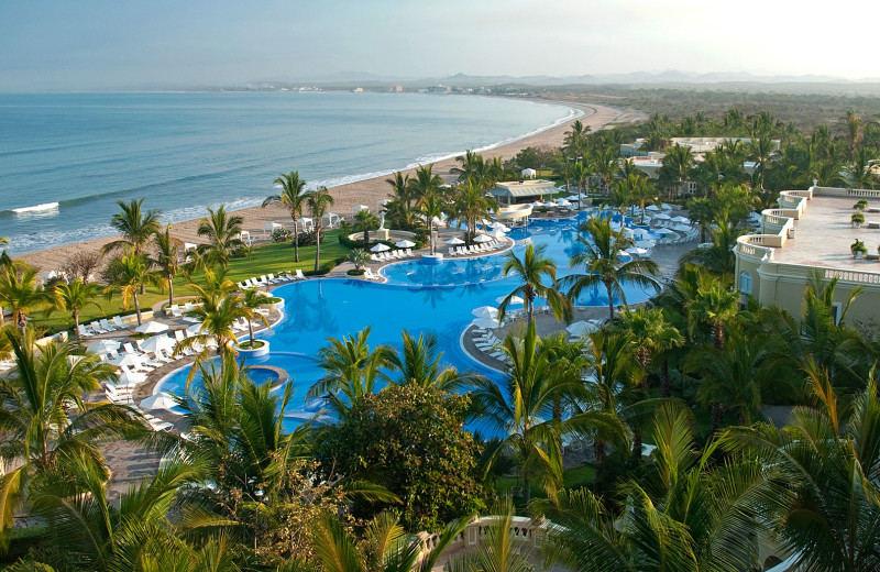 Outdoor pool at Pueblo Bonito Mazatlán.