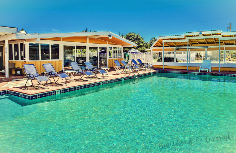 Outdoor pool at Beachwood Resort Condos.