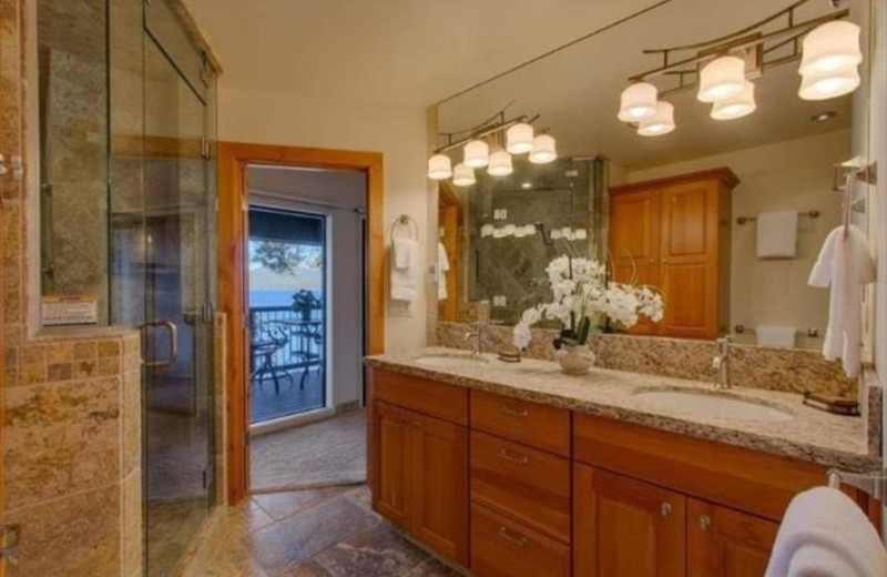 Guest Bathroom at Brockway Springs Resort