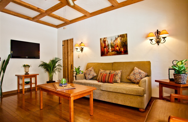 Guest living room at El Cordova Hotel.