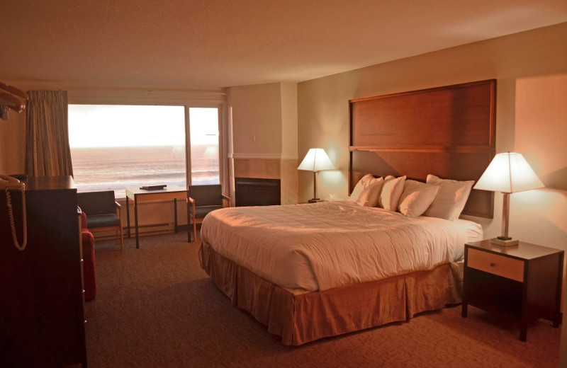 Guest room at Sailor Jack's Oceanfront Inn.