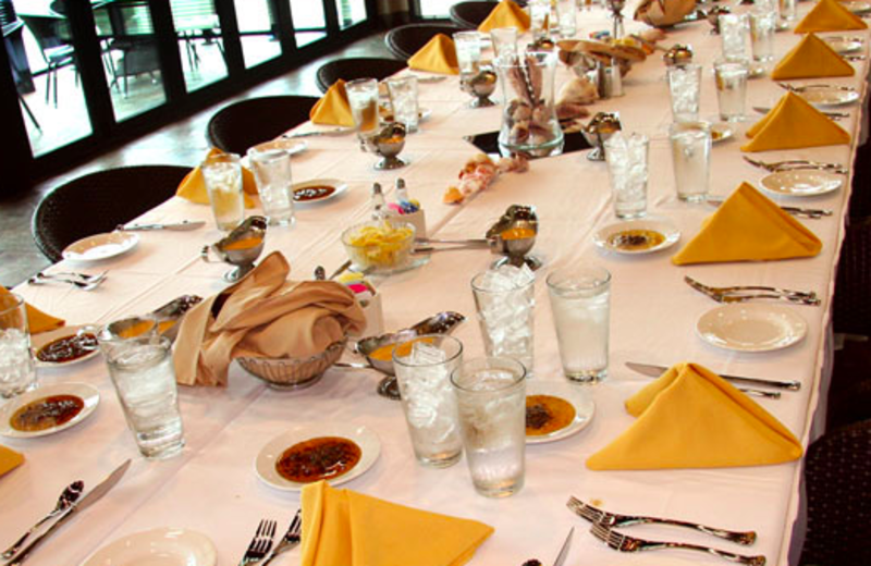 Fine dining at Holiday Inn Resort.