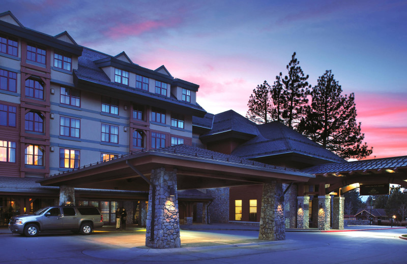 Exterior view of Marriott-Timber Lodge.